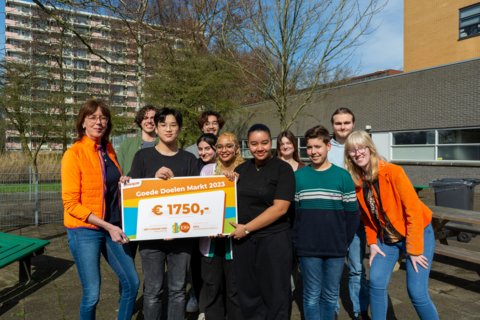 2024-03 - HLV Uitreiking cheque KiKa-6